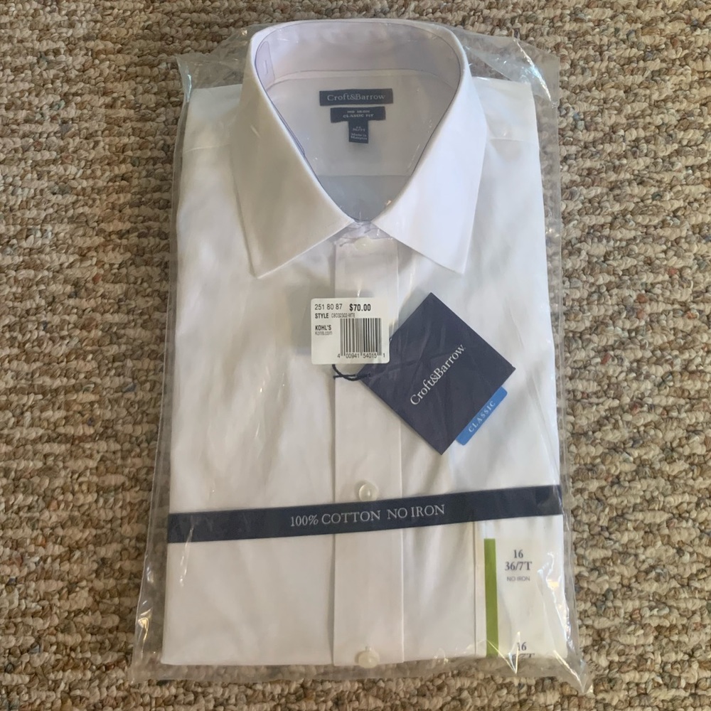 Men’s white dress shirt